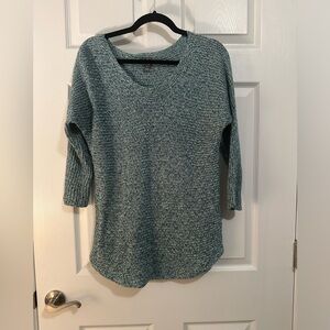 EUC ❄️ SOHO jeans sweater.